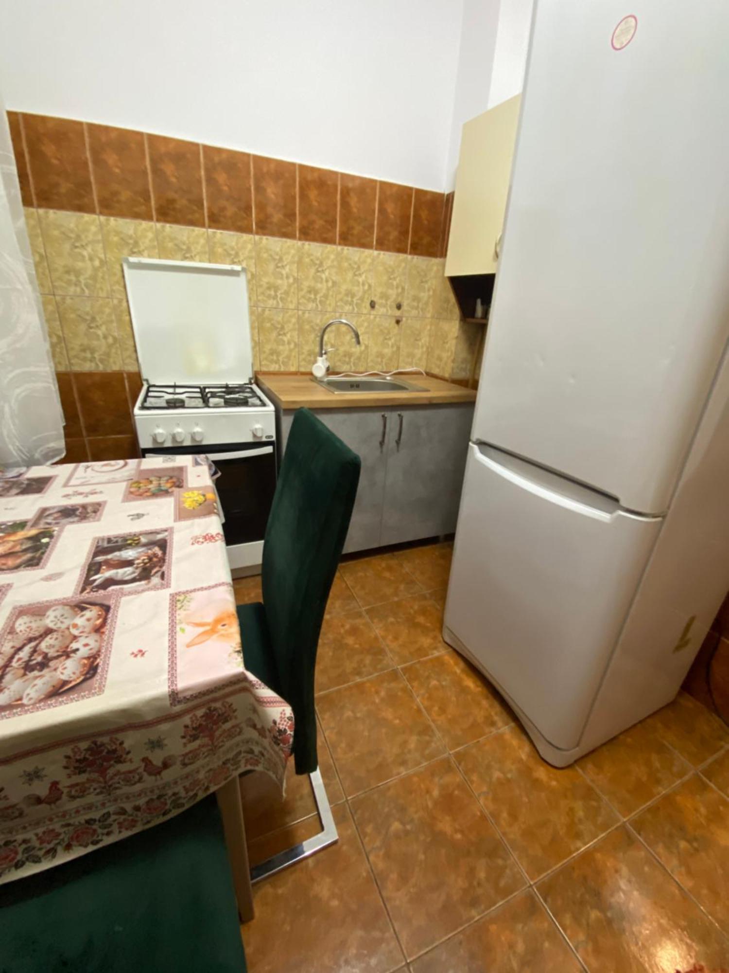 Linen Tree Apartment Băile Herculane Esterno foto